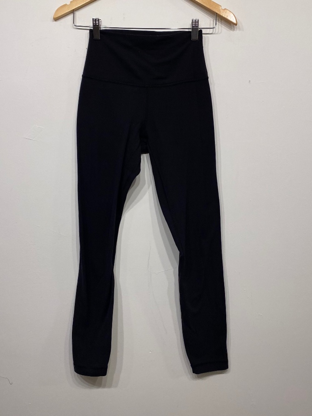 Lululemon Pace Rival High-Rise Crop 22" Inseam Leggings in Black size US 4
